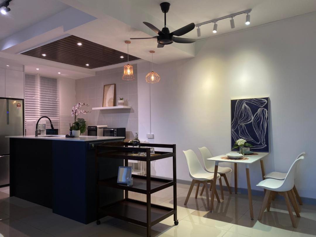 The Cotton Bleu Homestay كُوالا تيرينغانو المظهر الخارجي الصورة